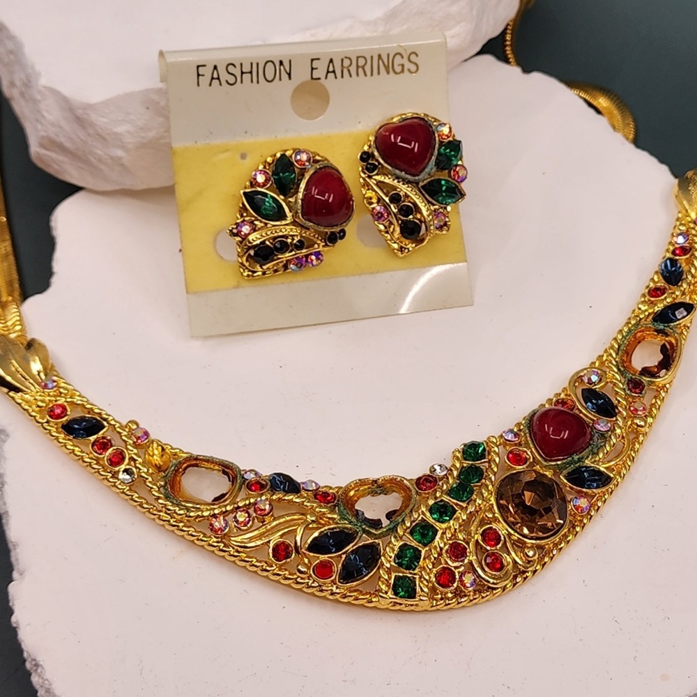 Gold Tone Rhinestone Necklace Earrings Set Red Heart Multicolor Statement Glam